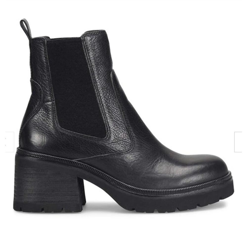 Sofft Jordie Chelsea Boots Lug Sole Black Leather Size 9.5 NWOB Chic Waterproof